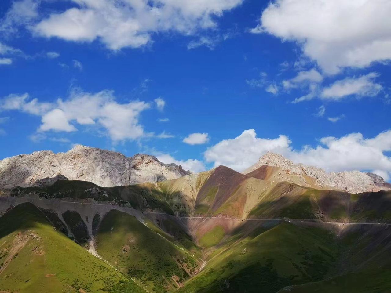 新疆旅游團報價，深度探索的十日游之旅，新疆十日深度游探索之旅，旅游團報價全攻略